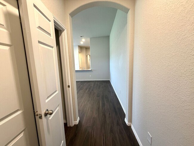 Foto del edificio - Come live in Knox Ridge!