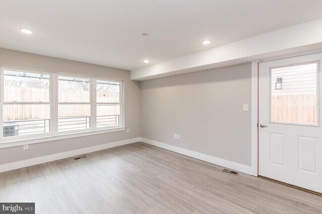 Foto del edificio - 1724 N Marshall St