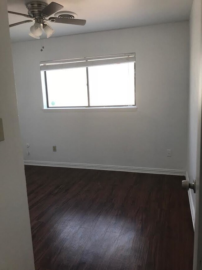 Foto del edificio - Attractive 3 bed / 2 bath family home