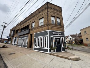 Building Photo - 4324 Pearl Rd