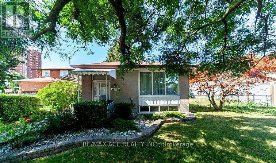 Photo principale - 61 Lord Roberts Dr