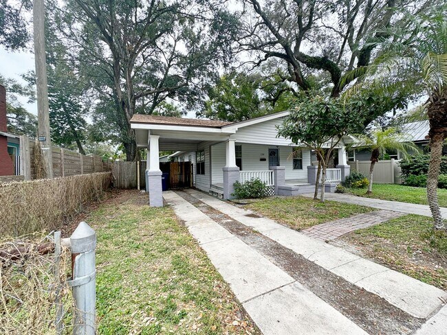 Building Photo - Cozy 3 bedroom / 1 bath home in Tampa Heig...
