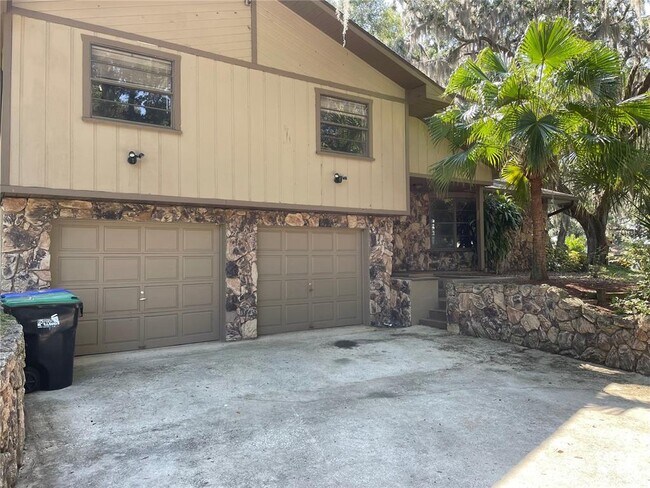 Building Photo - 55 Live Oak Rd