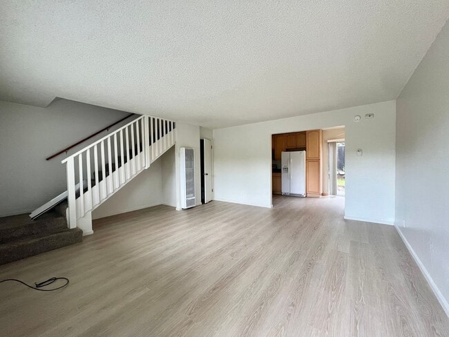 Building Photo - Charming 2 Story Soquel Condo