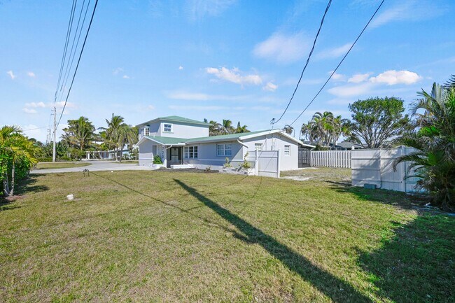 Foto del edificio - NOW AVAILABLE - Single Family Minutes From...