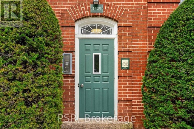 Building Photo - 1325 Bayview Ave