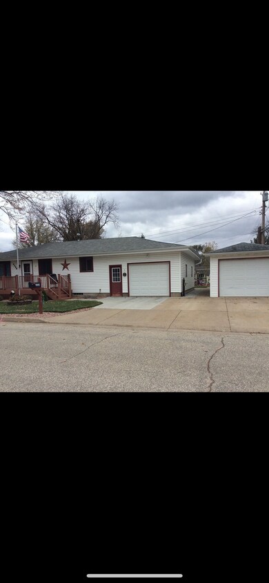 Primary Photo - 4750 W 8th St