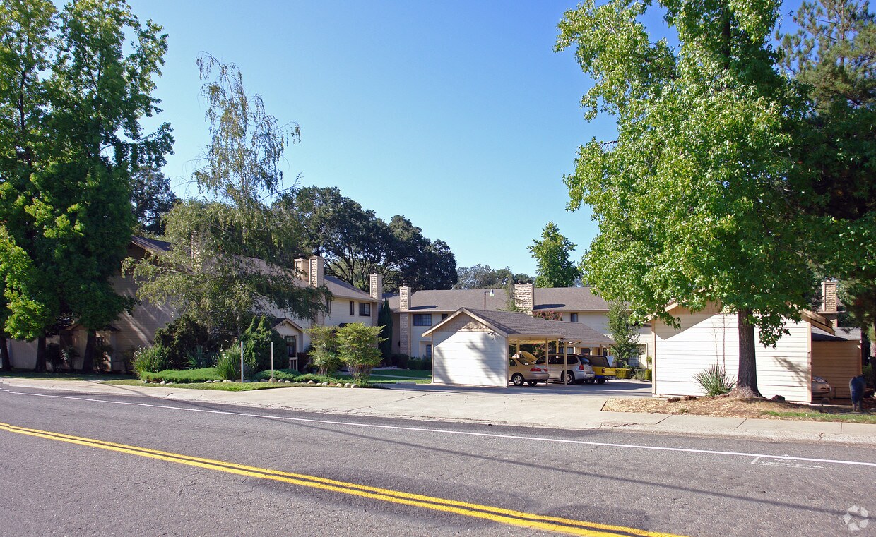 Primary Photo - 2497 Merrychase Dr