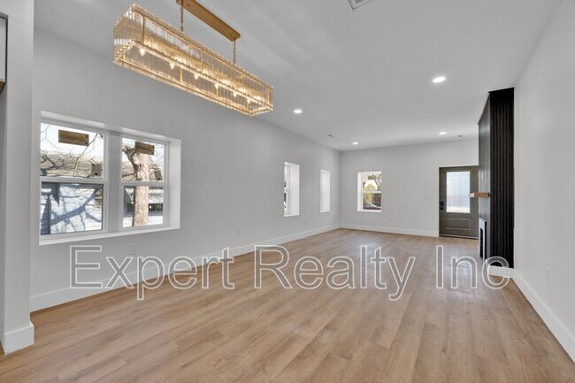 Foto del edificio - 1720 34th Pl N