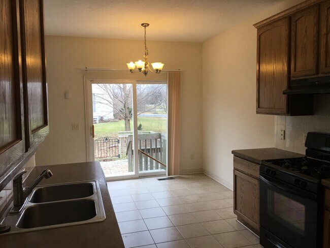 Building Photo - 2715 Rinaldi Dr