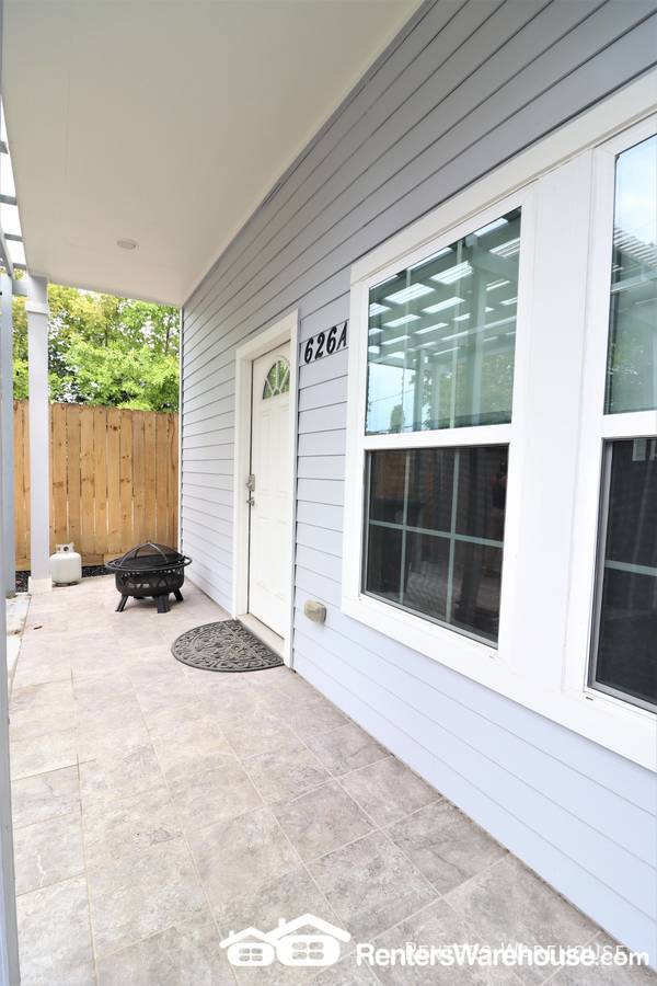 Foto del edificio - Charming 2 bed 2bath home in ideal location!!