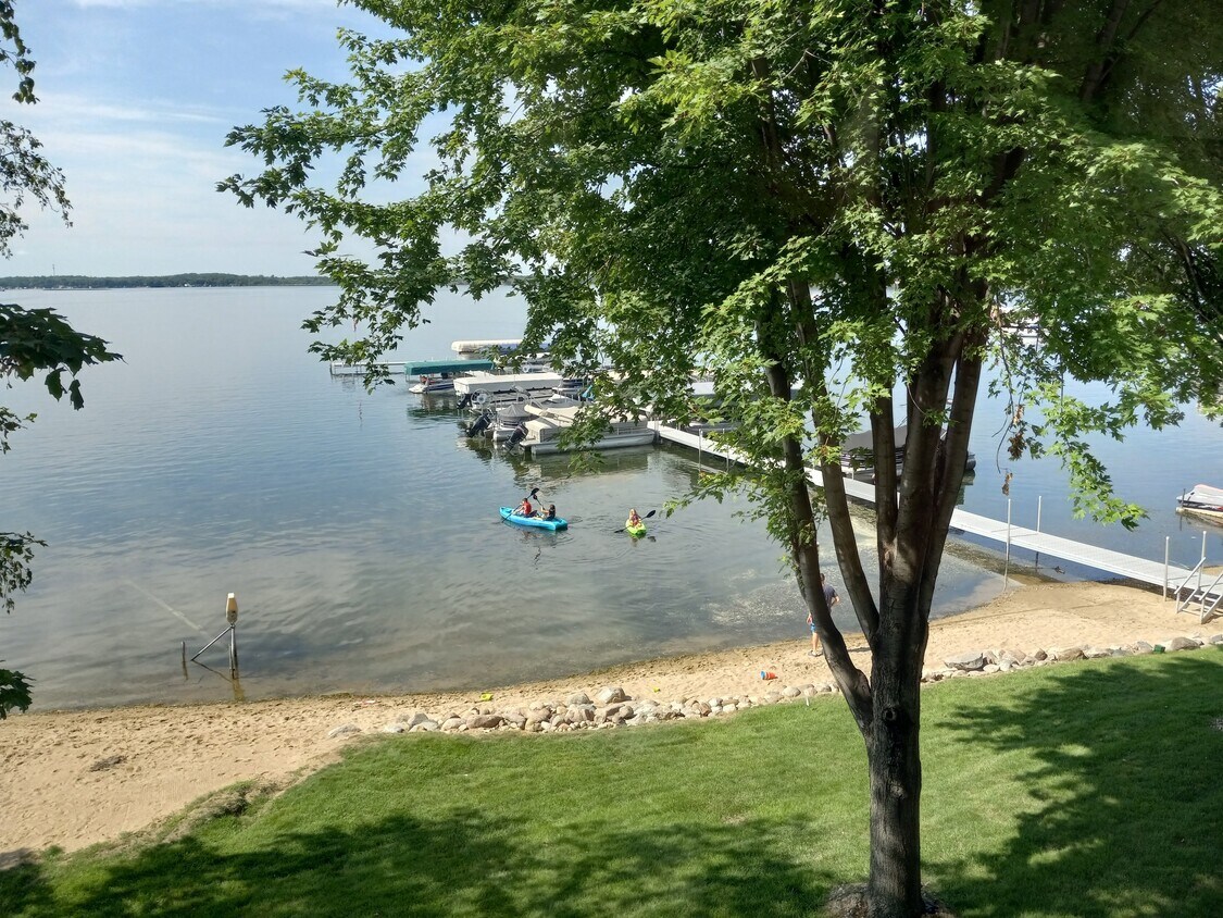 315 Park Lake Blvd Unit 306, Detroit Lakes, MN 56501 Condo for Rent
