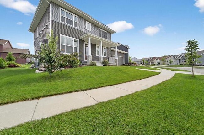 Building Photo - 9720 Winter Basil Dr