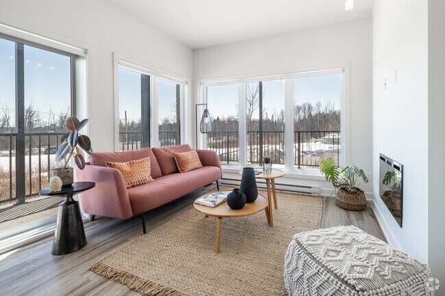 Champlain Village 2BR, 1BA - 840SF - Living Room - Champlain Village Urbain