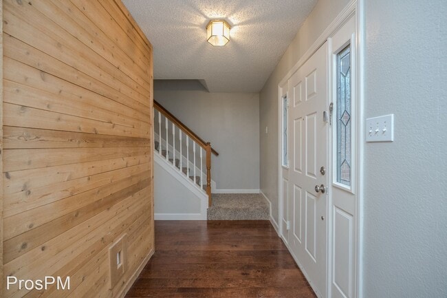 Foto del edificio - 3 br, 2.5 bath House - 5554 Lobos Ct.