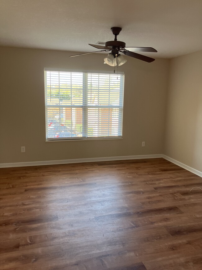 Living Room - 4805 Poplar Crest Way