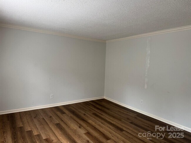 Foto del edificio - 824 6th St NW