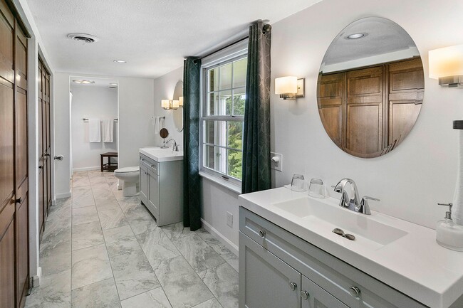 Foto del edificio - 5267 Fountainhead Ln