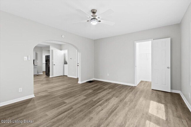 Building Photo - 1018 S 47th St