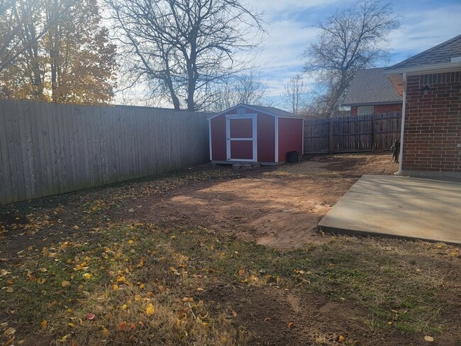 Building Photo - 4608 Midway Dr