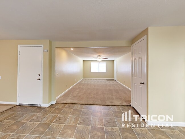 Building Photo - 1507 W El Monte Pl
