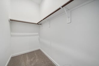 Building Photo - 8470 Berry Green Ln