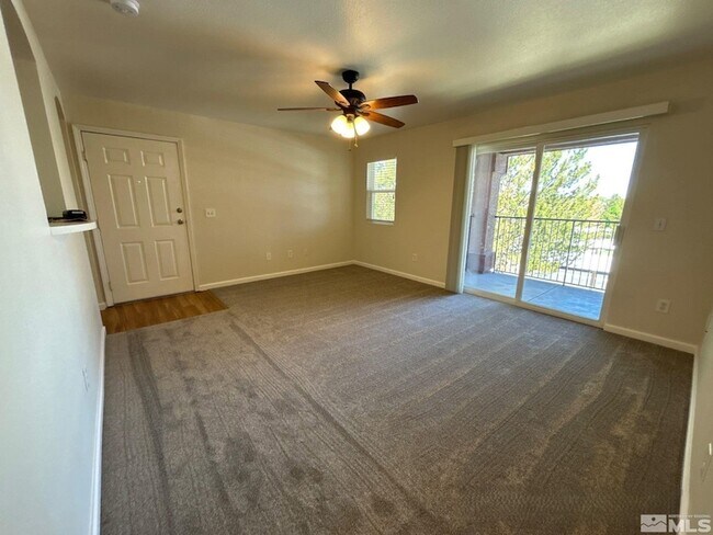 Foto del edificio - 6850 Sharlands Ave.