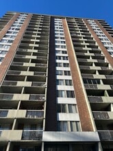 Building Photo - 2016 Fullerton Av