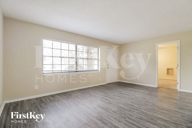 Building Photo - 2174 Swanson Dr