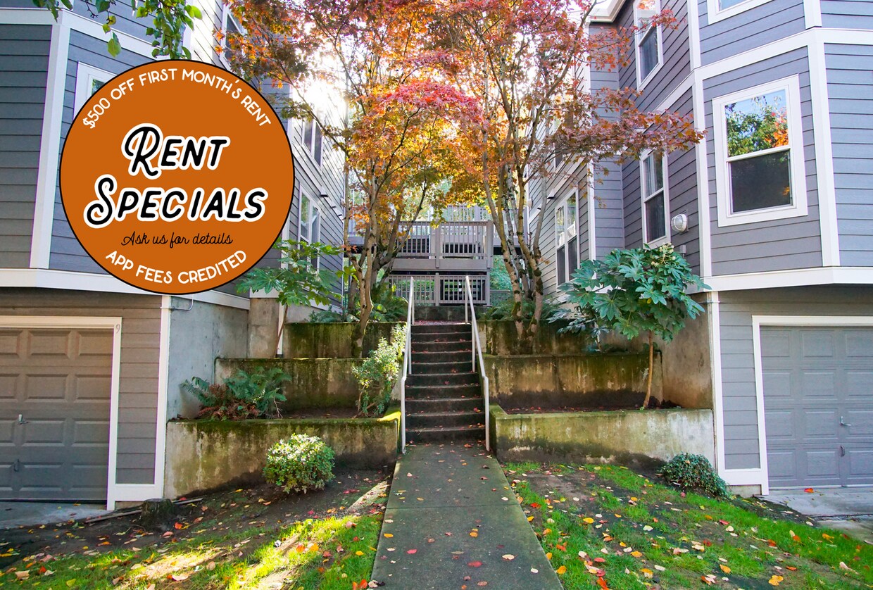 Primary Photo - *RENT SPECIALS* Nicely Updated 2 Bed 2 Bat...