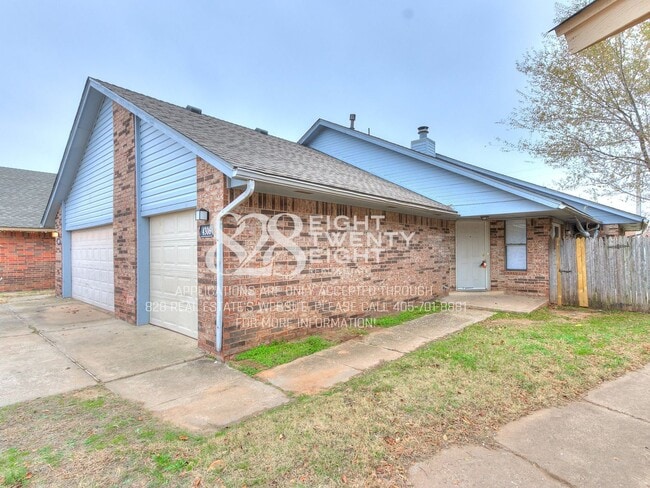 Photo - Now Touring & Available for Move in! 3 Bed/1.5 Bath Duplex in West Norman! Townhome