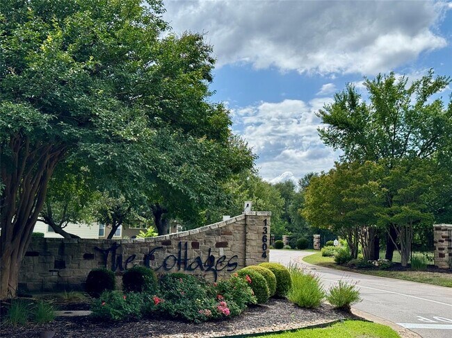 Foto del edificio - 13604 Caldwell Dr