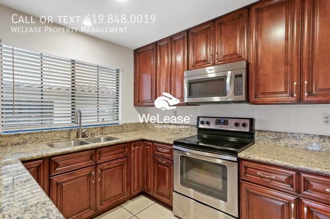 Building Photo - Beautiful 3-Bed 2.5-Bath La Jolla Townhome!