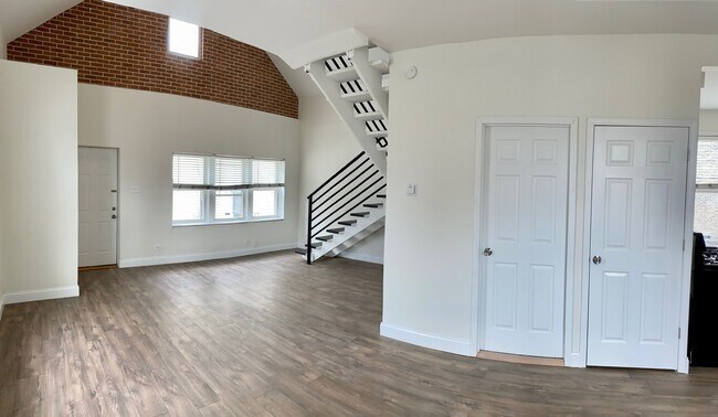 Building Photo - 3650 S Wolcott Ave