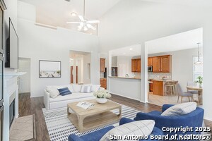 Foto del edificio - 526 Parkmont Ct
