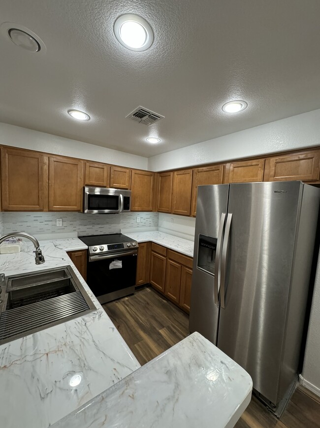 Kitchen - 1886 E Don Carlos Ave