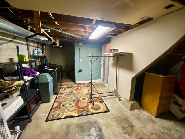 Foto del edificio - The Hawthorne Hideaway - Basement Unit