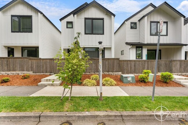 Building Photo - 16314 NE 20th St