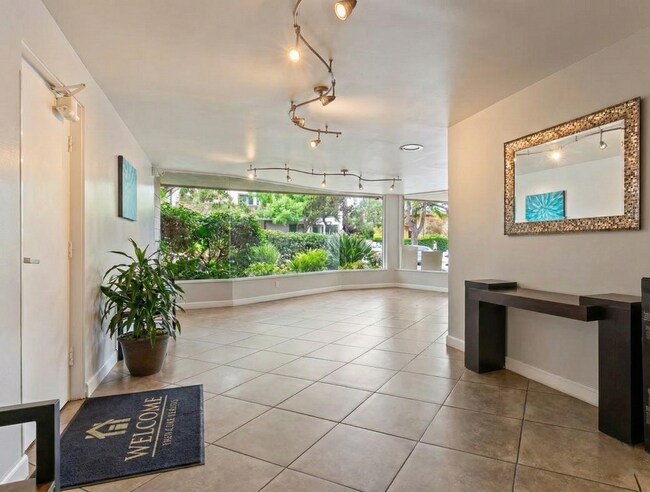 Foto del edificio - Utilities & Parking Included! Massive 2BD w/ Community Amenities