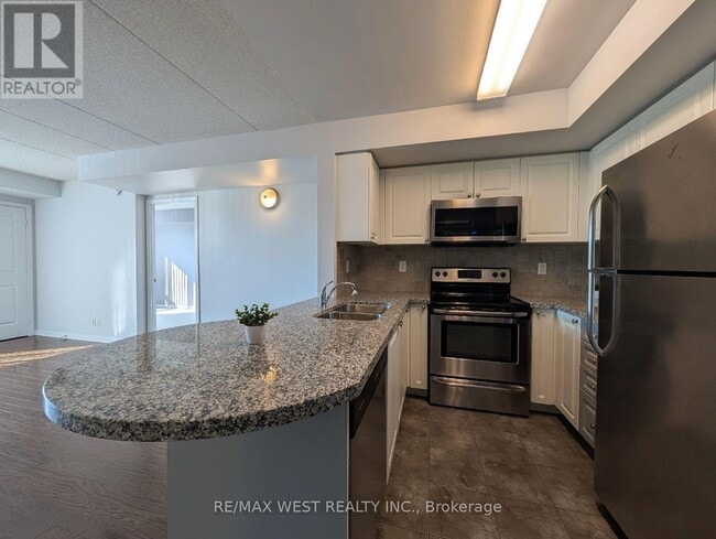 Building Photo - 65 Via Rosedale