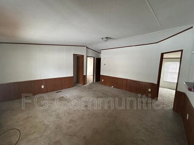 Foto del edificio - 141 Sunnybrook Ln