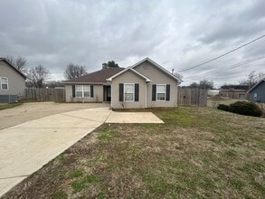 Building Photo - 70 Morning Dr