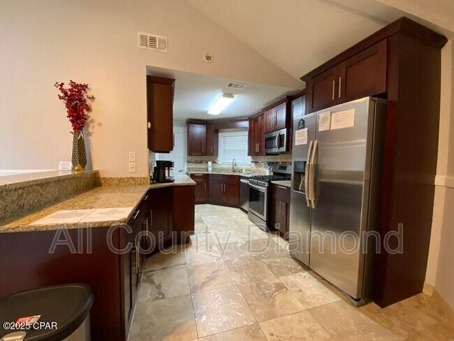 Foto del edificio - 704 Water Oak Dr