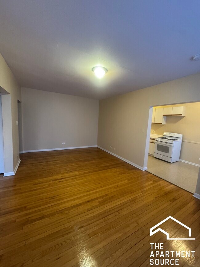 Foto del edificio - 7726 N Marshfield Ave