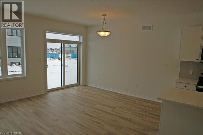 Building Photo - 111 Winter Wren Cres