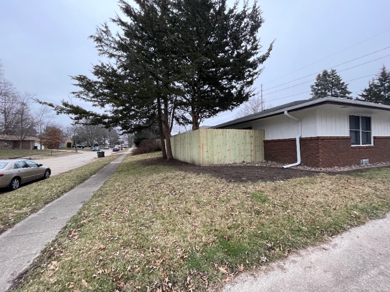Primary Photo - 1107 E Willard St