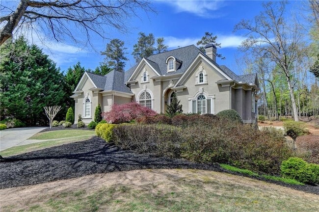 Building Photo - 6745 Laurel Oak Dr