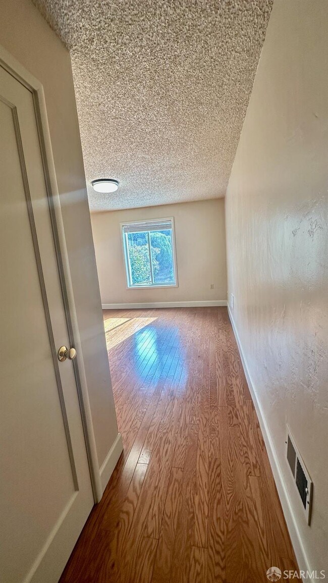 Foto del edificio - 2322 39th Ave