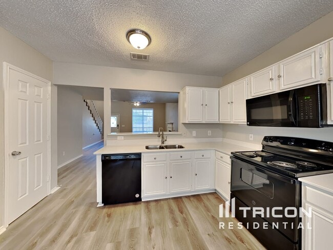 Building Photo - 1534 High Pointe Ln
