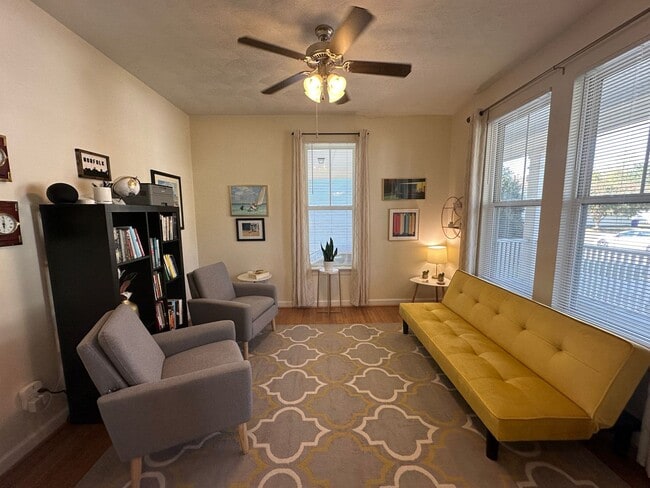 Building Photo - LAMBERTS POINT